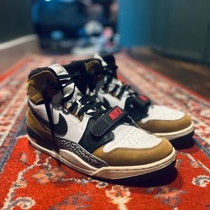 Jordan Legacy 312